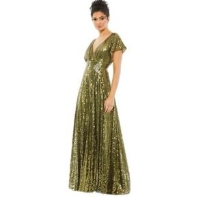 Mac Duggal SEQUINED BUTTERFLY SLEEVE WRAP OVER A LINE GOWN Size 4 NWOT